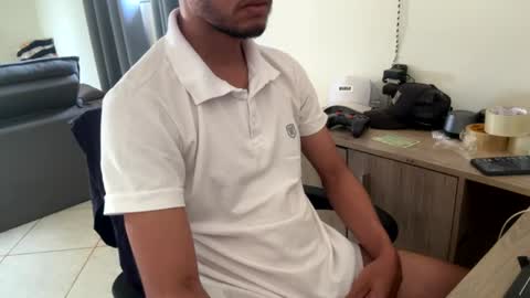 Snapshot of kevenorinty chatting on July 30, 10:47 am kevenorinty online show from July 30, 10:47 am
