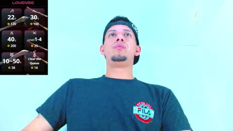 Snapshot of kevin__max_ chatting on October 11, 7:12 pm Kev online show from October 11, 7:12 pm