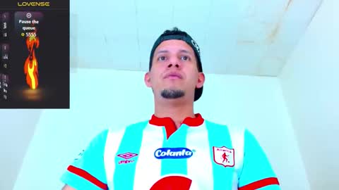 Snapshot of kevin__max_ chatting on November 3, 7:15 pm Kev online show from November 3, 7:15 pm