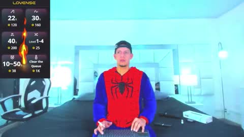 Snapshot of kevin__max_ chatting on November 28, 11:13 am Kev online show from November 28, 11:13 am