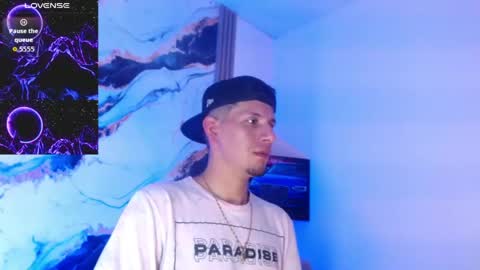 Snapshot of kevin__max_ chatting on June 9, 3:18 am Kev online show from June 9, 3:18 am