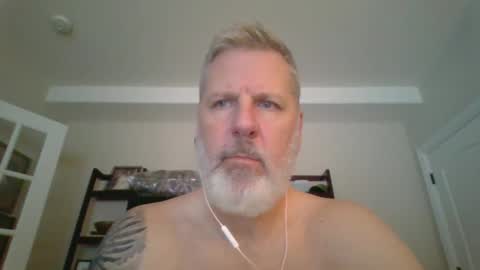 Snapshot of kevin_hardd chatting on December 18, 2:56 pm kevin_hardd online show from December 18, 2:56 pm