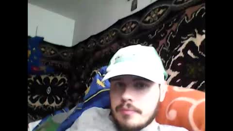 Snapshot of kevin_hott4u chatting on September 29, 12:43 pm kevin online show from September 29, 12:43 pm