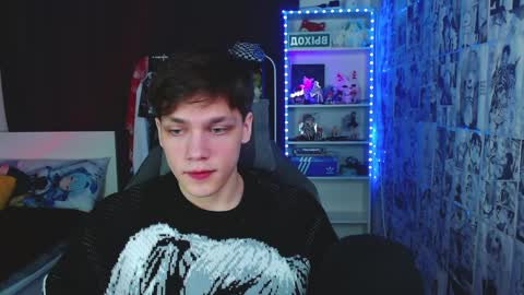 Kevin online show from December 7, 3:14 am