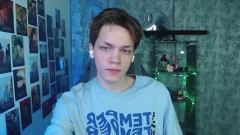 Kevin online show from April 4, 4:33 am