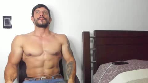 kevin_malone22 online show from November 11, 3:06 am