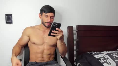 kevin_malone22 online show from December 19, 9:11 pm