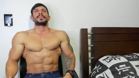 kevin_malone22 online show from February 18, 10:28 pm