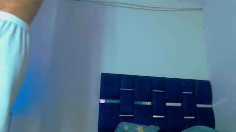Snapshot of kevin_marlon chatting on November 12, 4:35 am Kevin y marlon online show from November 12, 4:35 am