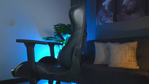 kevin montoya online show from November 25, 12:21 am