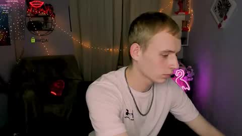 kevin_nix_ online show from February 21, 9:27 pm