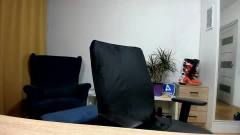 Kev online show from October 25, 3:51 pm