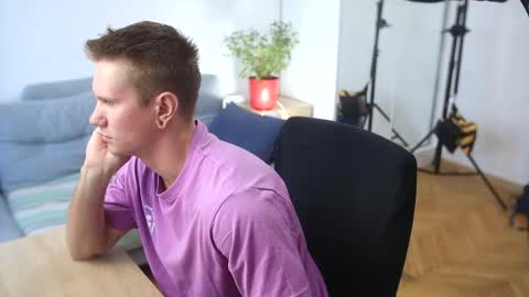 Kev online show from April 19, 10:58 am