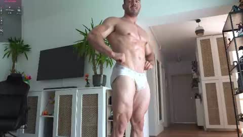 Snapshot of kevinandresxx chatting on July 9, 9:24 am Kevin online show from July 9, 9:24 am