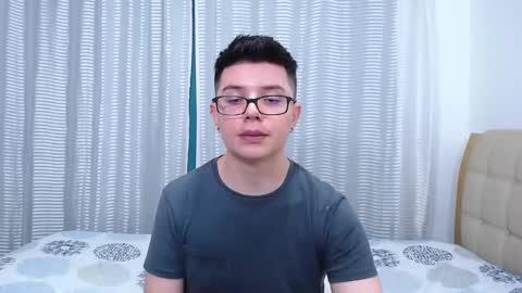 Snapshot of kevinhunts chatting on February 26, 8:59 am Kevin online show from February 26, 8:59 am