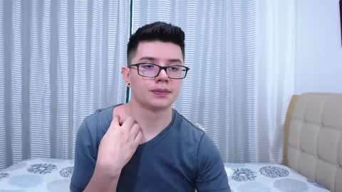 Snapshot of kevinhunts chatting on February 28, 2:31 am Kevin online show from February 28, 2:31 am