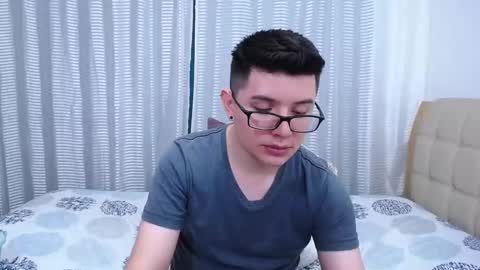 Snapshot of kevinhunts chatting on February 28, 5:48 am Kevin online show from February 28, 5:48 am