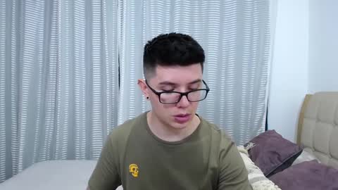 Snapshot of kevinhunts chatting on March 6, 10:58 pm Kevin online show from March 6, 10:58 pm