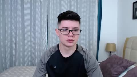 Snapshot of kevinhunts chatting on September 14, 8:19 pm Kevin online show from September 14, 8:19 pm