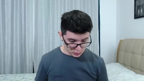 Snapshot of kevinhunts chatting on September 26, 9:41 pm Kevin online show from September 26, 9:41 pm