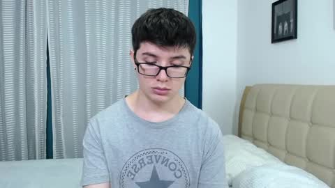 Snapshot of kevinhunts chatting on October 9, 1:36 am Kevin online show from October 9, 1:36 am