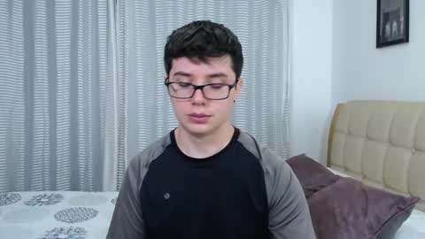 Snapshot of kevinhunts chatting on October 14, 9:37 pm Kevin online show from October 14, 9:37 pm