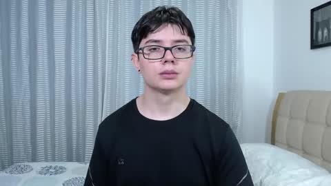 Snapshot of kevinhunts chatting on October 20, 5:02 pm Kevin online show from October 20, 5:02 pm