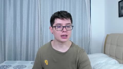 Snapshot of kevinhunts chatting on November 14, 6:06 pm Kevin online show from November 14, 6:06 pm