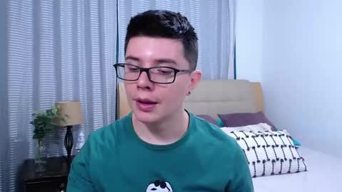 Kevin online show from April 3, 8:40 pm