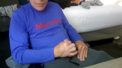 Snapshot of kevinj6969 chatting on October 27, 2:15 am kevinj6969 online show from October 27, 2:15 am