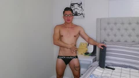 Snapshot of kevinkham chatting on October 23, 11:24 pm kevinkham online show from October 23, 11:24 pm