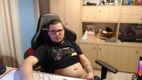 Kevinn online show from October 22, 7:24 pm
