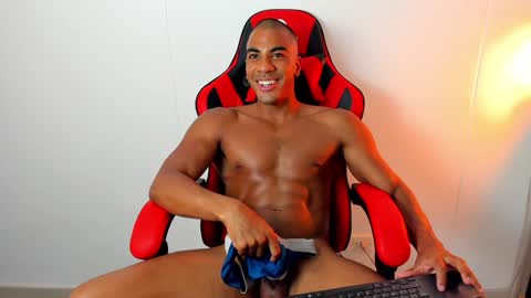 Snapshot of kevinxblack chatting on December 7, 1:47 am sebastian online show from December 7, 1:47 am