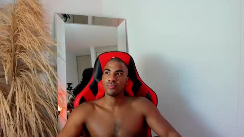 Snapshot of kevinxblack chatting on February 28, 1:47 am sebastian online show from February 28, 1:47 am