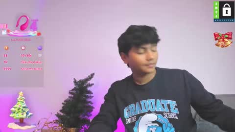 Snapshot of kevinxlvx chatting on December 4, 10:51 pm kevin and ottis online show from December 4, 10:51 pm