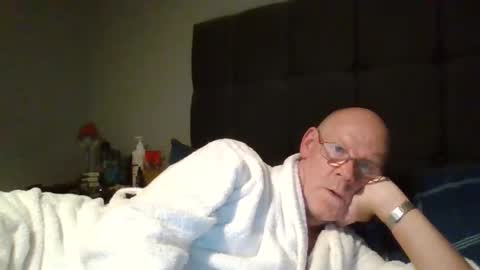 Snapshot of kevlooking4sez chatting on January 19, 12:58 am kevlooking4sez online show from January 19, 12:58 am