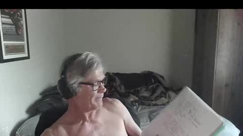 Snapshot of kevwestunder9696 chatting on November 4, 10:03 am kevwestunder9696 online show from November 4, 10:03 am