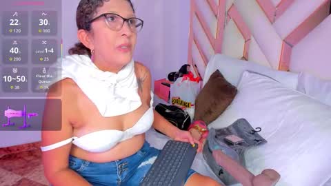 Keila Milf online show from November 27, 3:41 am
