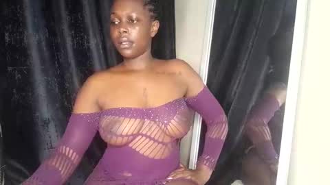 Snapshot of keylaa4 chatting on June 8, 7:47 pm keyla online show from June 8, 7:47 pm