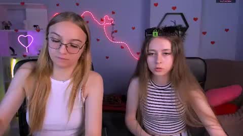Snapshot of keylas_moan chatting on June 18, 5:41 am Keylas online show from June 18, 5:41 am
