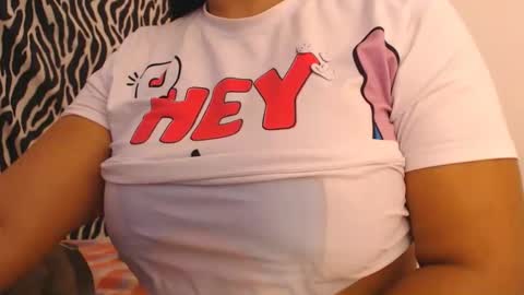 Snapshot of keylli_brownss chatting on November 11, 10:43 pm Keylli online show from November 11, 10:43 pm