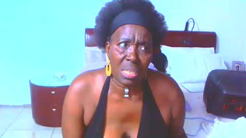 keysenbarxx19 online show from January 31, 7:23 pm