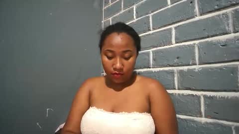 Snapshot of kezia0910 chatting on November 3, 2:18 pm kezia0910 online show from November 3, 2:18 pm