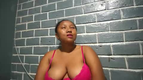 Snapshot of kezia0910 chatting on November 9, 4:05 pm kezia0910 online show from November 9, 4:05 pm