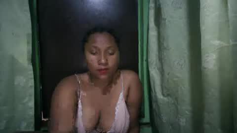 Snapshot of kezia0910 chatting on November 19, 7:03 pm kezia0910 online show from November 19, 7:03 pm