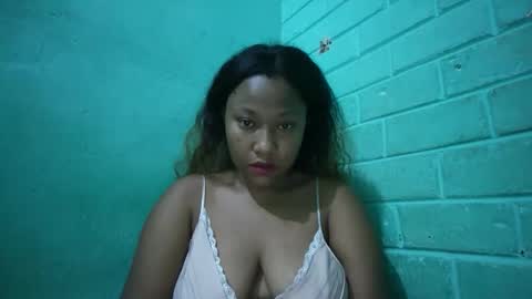 Snapshot of kezia0910 chatting on December 4, 1:59 am kezia0910 online show from December 4, 1:59 am