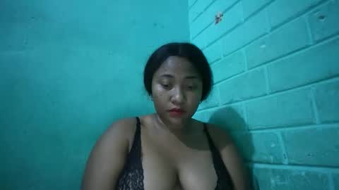 Snapshot of kezia0910 chatting on December 13, 7:53 pm kezia0910 online show from December 13, 7:53 pm