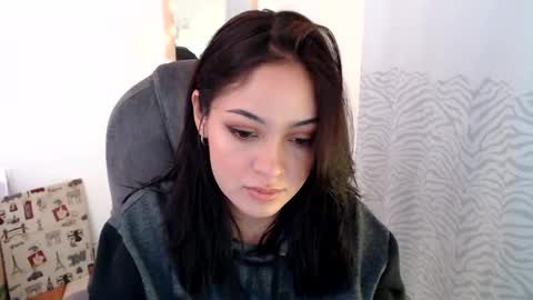 Snapshot of khal_girl chatting on February 11, 3:51 pm Liss online show from February 11, 3:51 pm