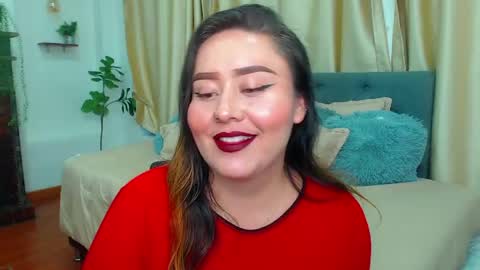 Snapshot of khalia_ chatting on June 9, 7:03 pm K H A I L A online show from June 9, 7:03 pm