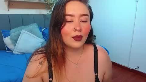 Snapshot of khalia_ chatting on June 16, 7:38 pm K H A I L A online show from June 16, 7:38 pm